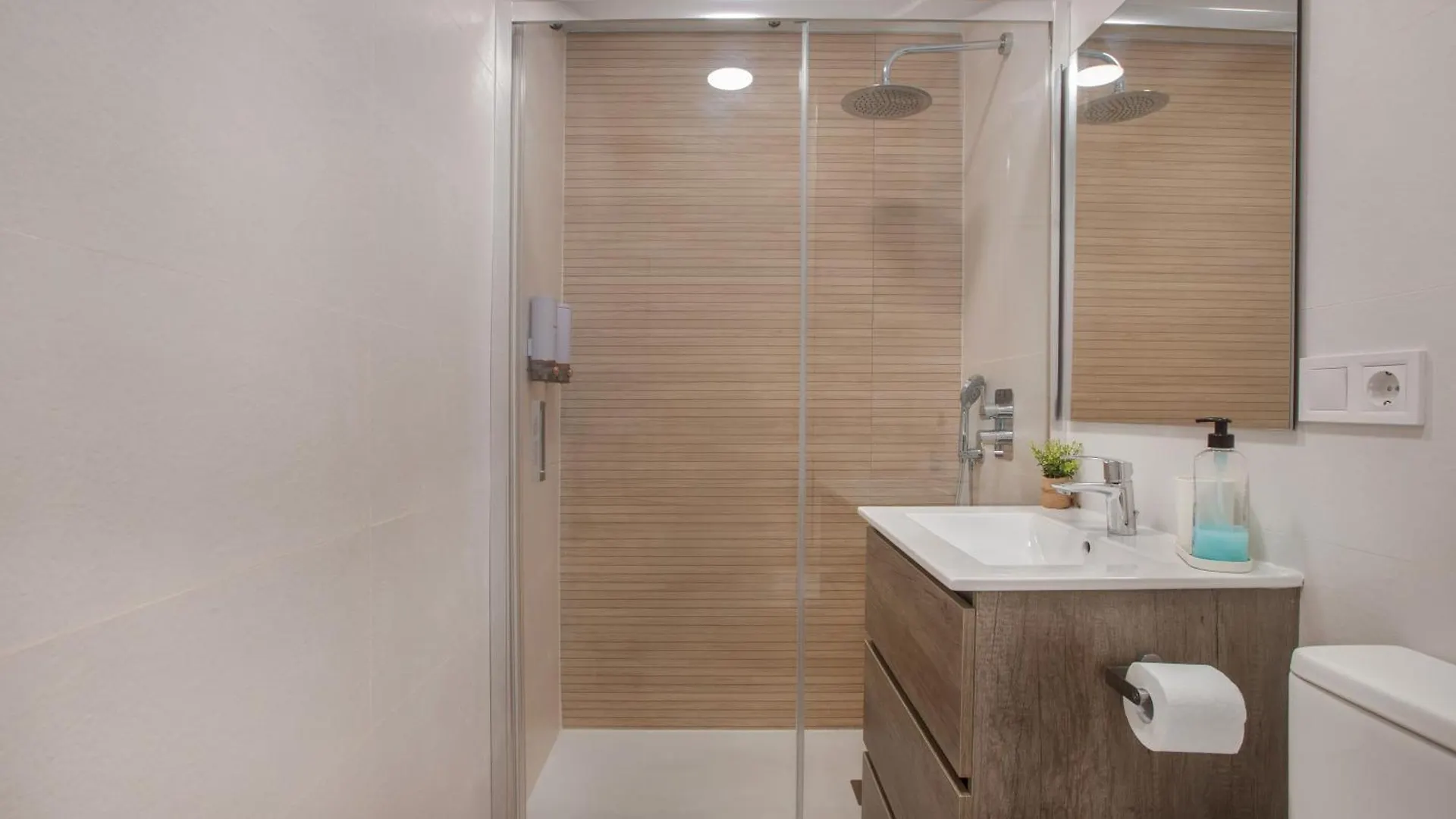 La Mejor Ubicacion Con Parking Apartment Malaga
